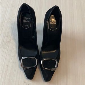 Roger Vivier suede pumps
